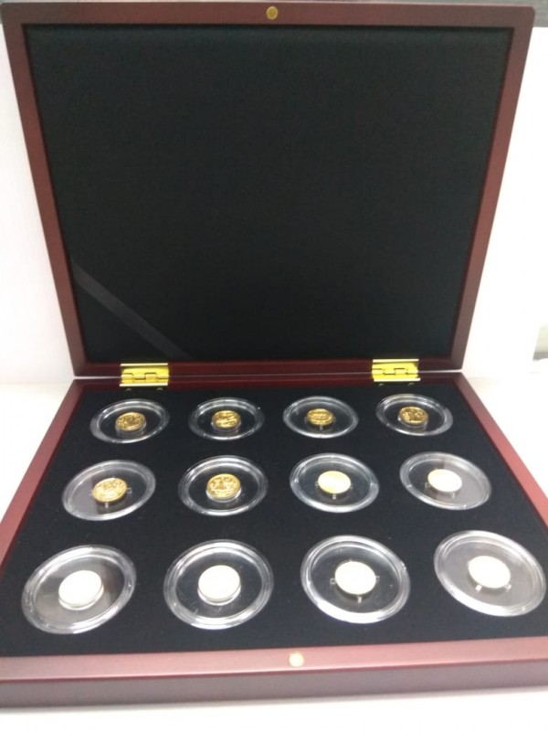 Монета Набор из 12 золотых монет, посвященный знакам зодиака